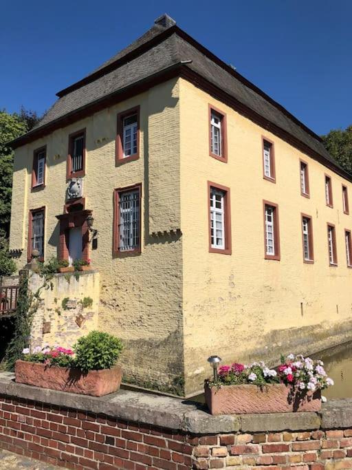 Charmante Ferienwohnungen Auf Reitstall Wasserburg Anstel - Ein Ort Zum Wohlfuehlen Und Entspannen Rommerskirchen Extérieur photo